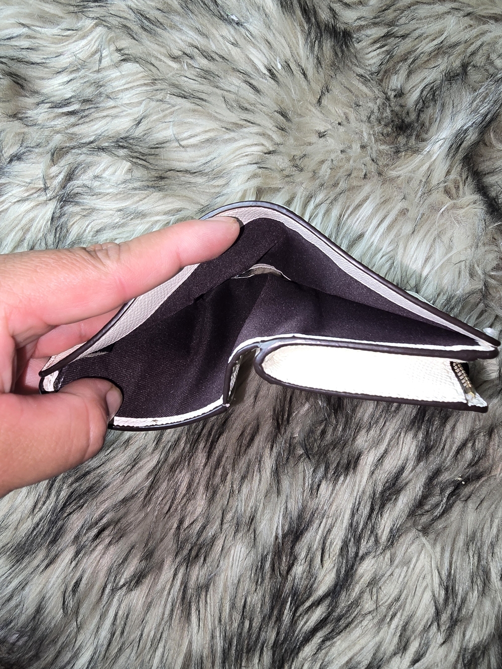 Coach Small Pebbled Leather Snap Wallet in Chalk - Picture 9 of 12
